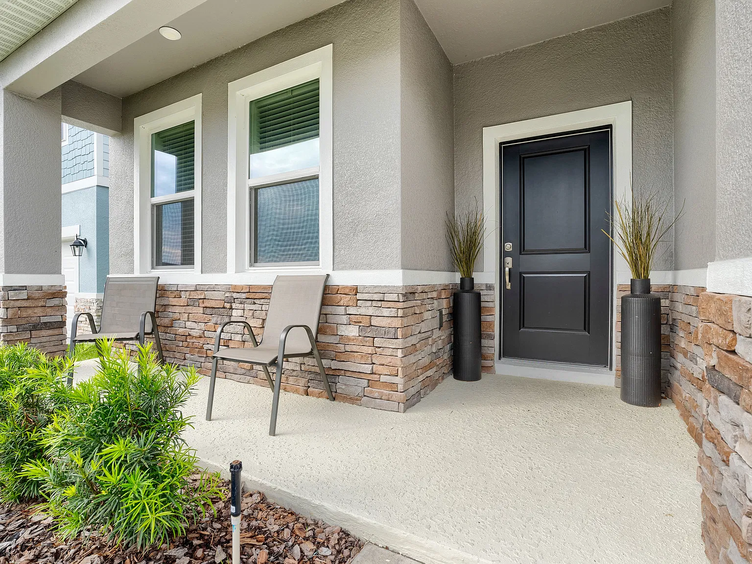 5 bed, 2856 sqft, $2,850 — Photo 2