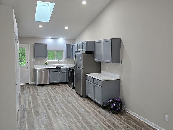 5th image of 11051 Cornell Ave #2