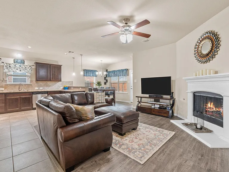 120 Rustic Oak Ln — Photo 5