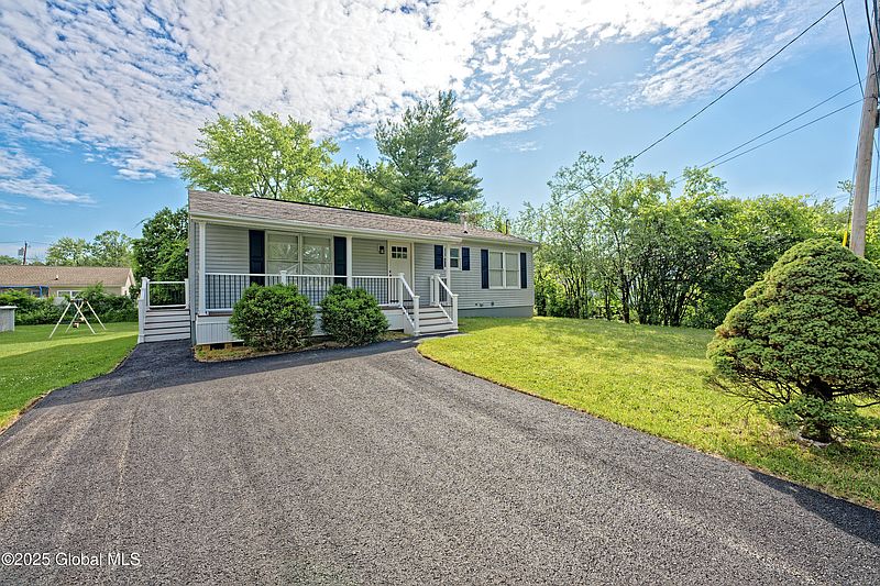 3rd image of 36 New Jersey Avenue