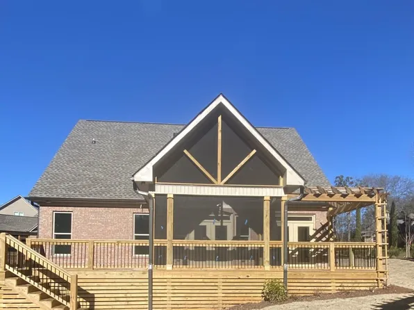108 S Bennington Dr, Spartanburg, SC 29307