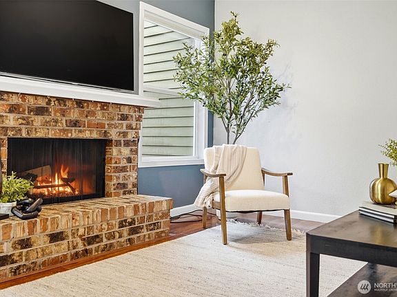 3rd image of 820 E Cady Rd #A304