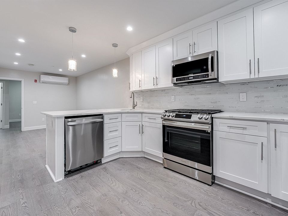 1st image of 406 Madison St APT 2R