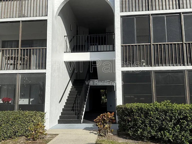 1236 Pine Ridge Cir W #G3 — Photo 2