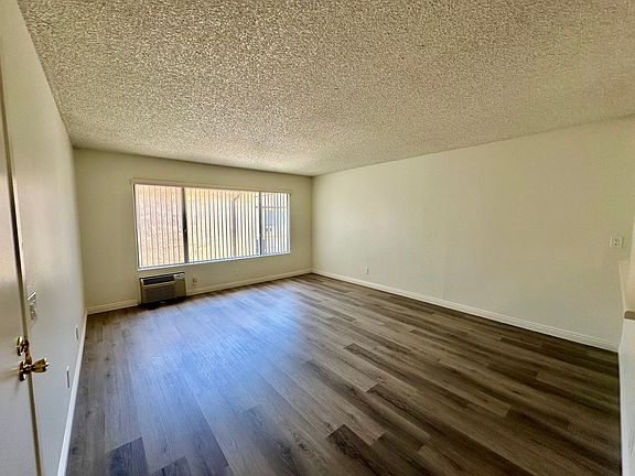 4th image of 9770 Beach St #24