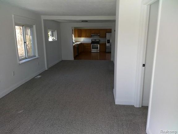 5th image of 5071 Lippincott Blvd