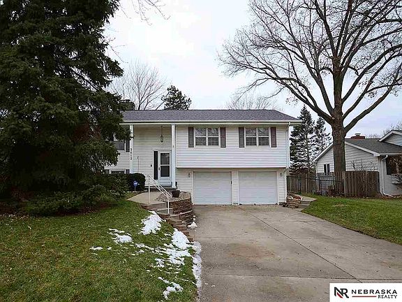 3rd image of 3612 S 116th Ave