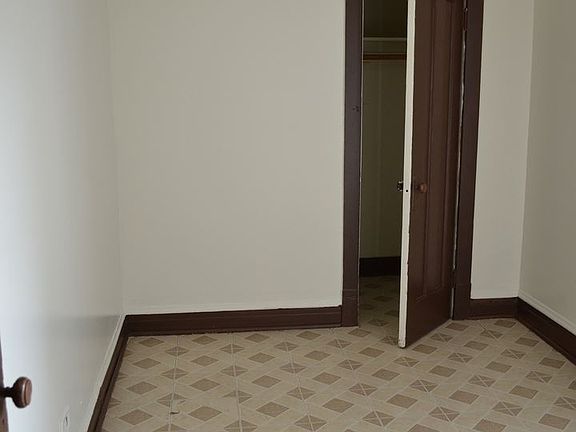 4th image of 4355 W Le Moyne St #1E