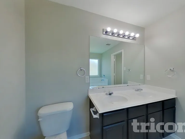 8515 Bartletts Harbor Ct — Photo 13