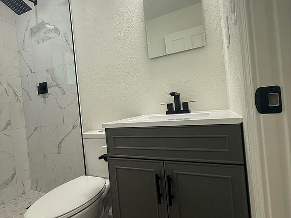 4th image of 405 W PAPAGO Street