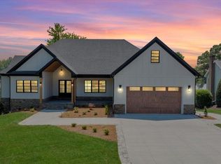 95 Shoreline Cir, Penhook, VA 24137