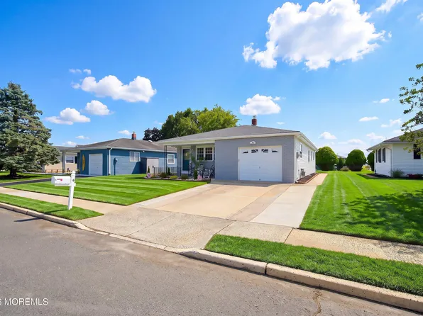 9 Tivoli Street, Toms River, NJ 08757