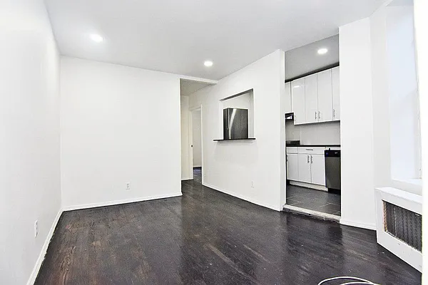 Rented by Ledvech Group | media 3