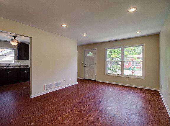 2nd image of 203 Beachview Dr
