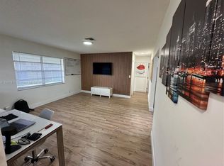 6040 SW 35th St, Hollywood, FL 33023