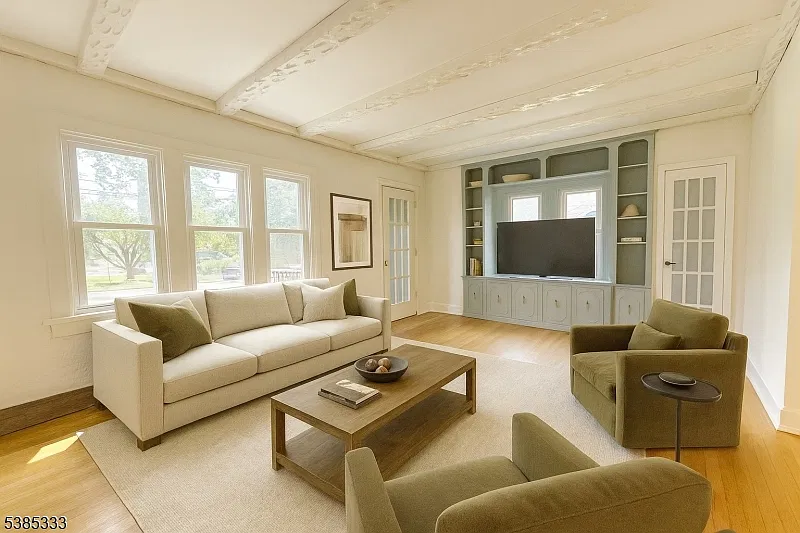 2 bed, 1.0 bath, 1000 sqft, $3,250 — Photo 1
