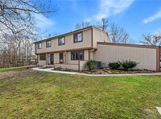 11577 Harbour Light Dr #7, North Royalton, OH 44133