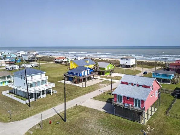 145 Belanger Ave, Surfside Beach, TX 77541