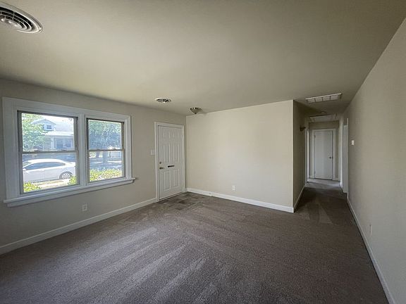 4th image of 1108 Goddin St