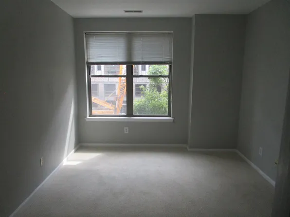 26 Avenue At Port Imperial image 8 of 10