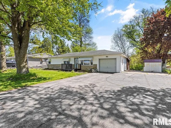 4826 N 24th St, Quincy, IL 62305