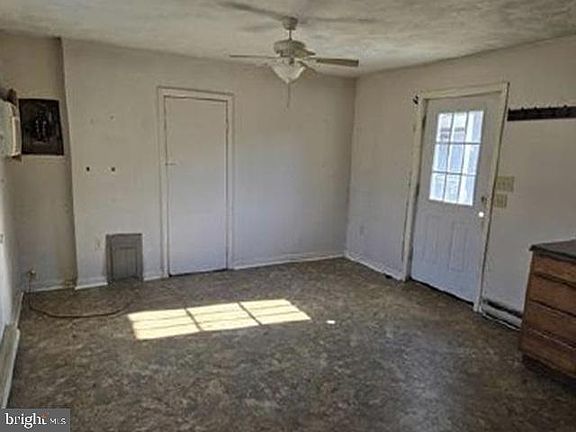 5th image of 4222 Upper Beckleysville Rd #R
