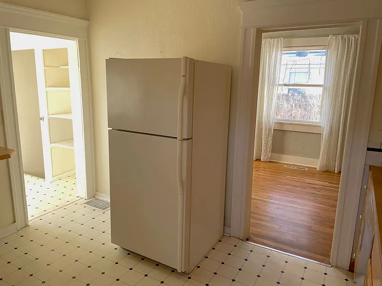 1405 E Washington St — Photo 7