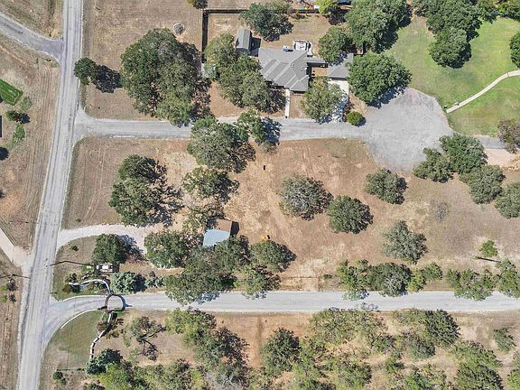 3rd image of 314 Camp Road