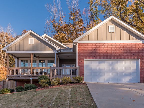 5th image of 330 Northwood Dr