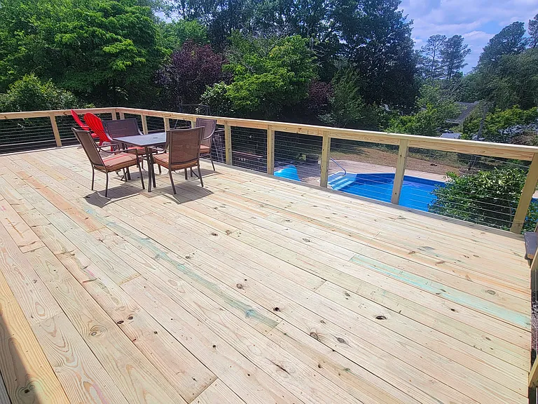 806 Greenwood Dr — Photo 2