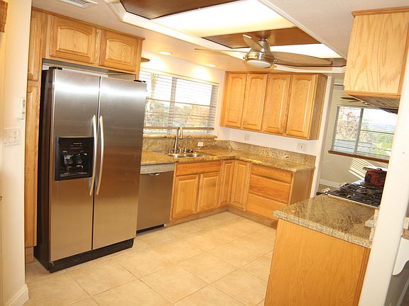 2nd image of 320 S Elm St Unit A