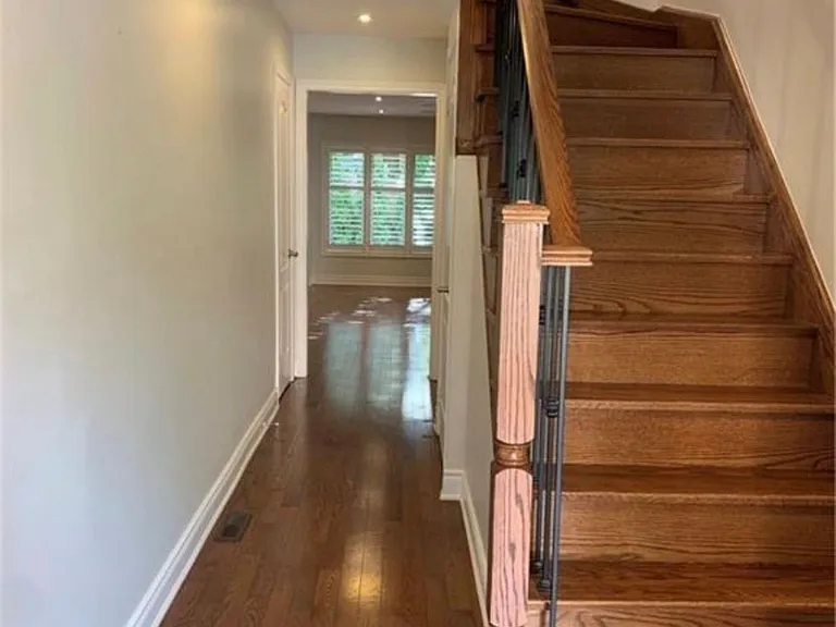 326 Doak Ln — Photo 3