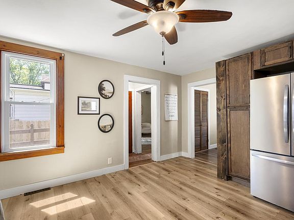 5th image of 209 College AVENUE