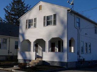 19 Prince St, Warwick, RI 02888