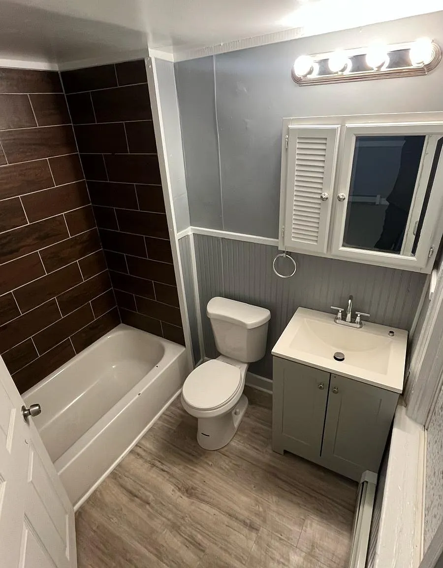 1 bed, 1050 sqft, $1,250 — Photo 4