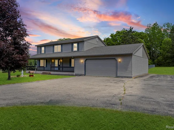 11050 Old Orchard Ct, Roscommon, MI 48653