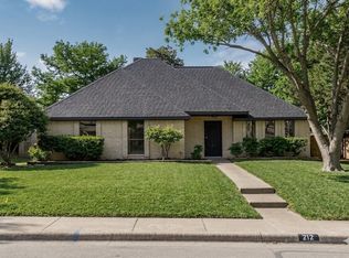212 Pueblo Dr, Waxahachie, TX 75165
