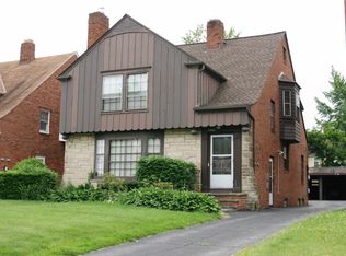 13602 Cedar Rd, University Heights, OH 44118