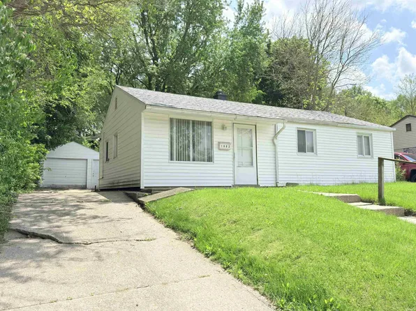 1002 Amhurst Ave, South Bend, IN 46614