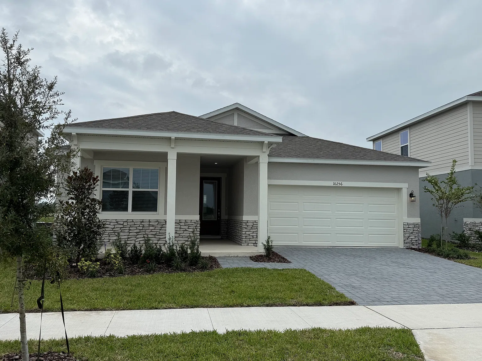4 bed, 2051 sqft, $2,950 — Photo 1