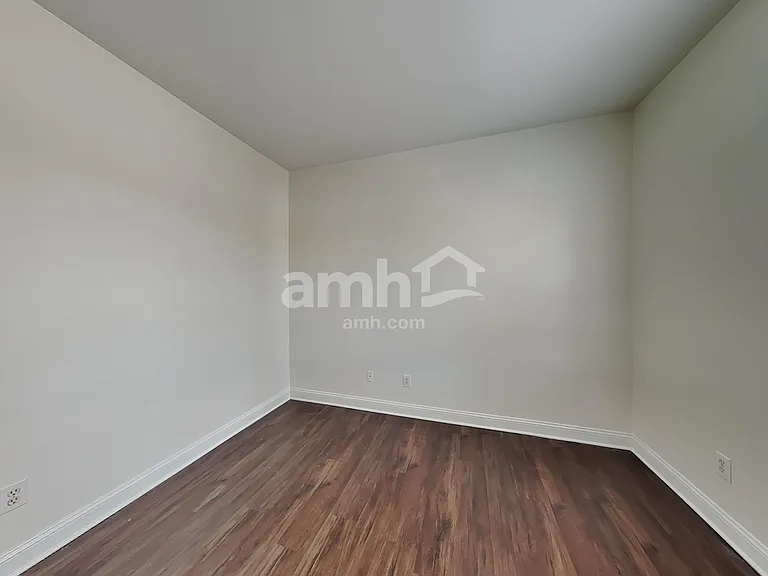8005 Red Oaks Trl — Photo 15