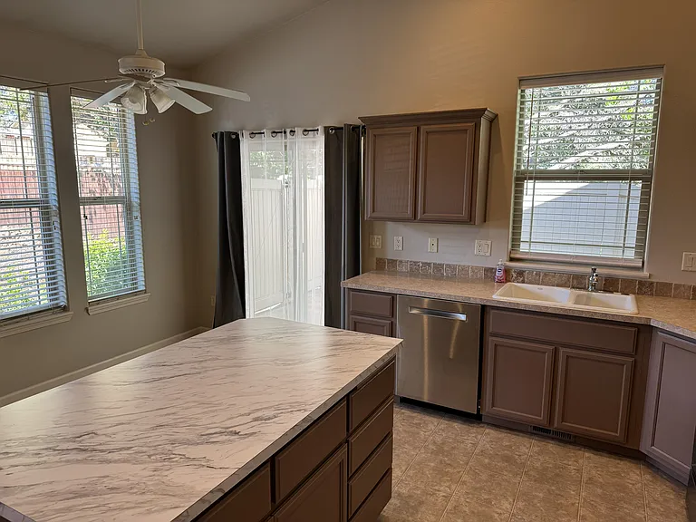 2350 NE Mary Rose Pl #2 — Photo 17