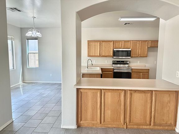 3rd image of 4220 E Orchid Ln