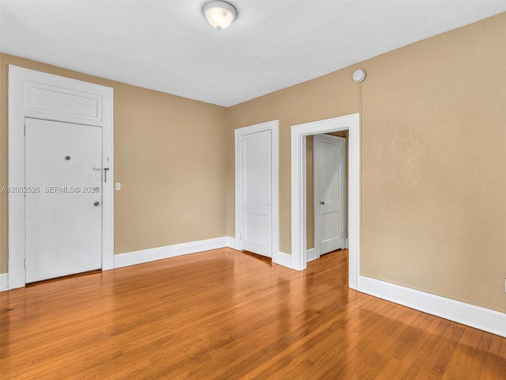 124 Mendoza Ave APT 6, Coral Gables, FL - View 4