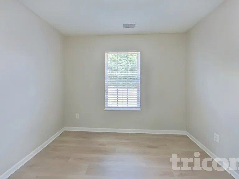 2108 Wilkinson Dr — Photo 5