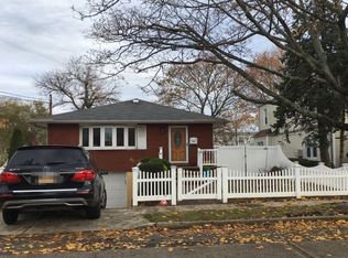 77 Carroll Ave, Valley Stream, NY 11580