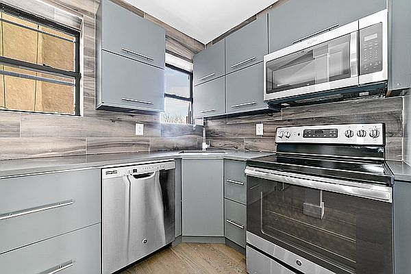1st image of 215 E 117th St APT 11