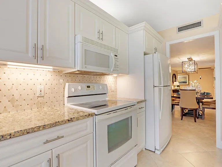 4200 N Ocean Dr #2-802 — Photo 14
