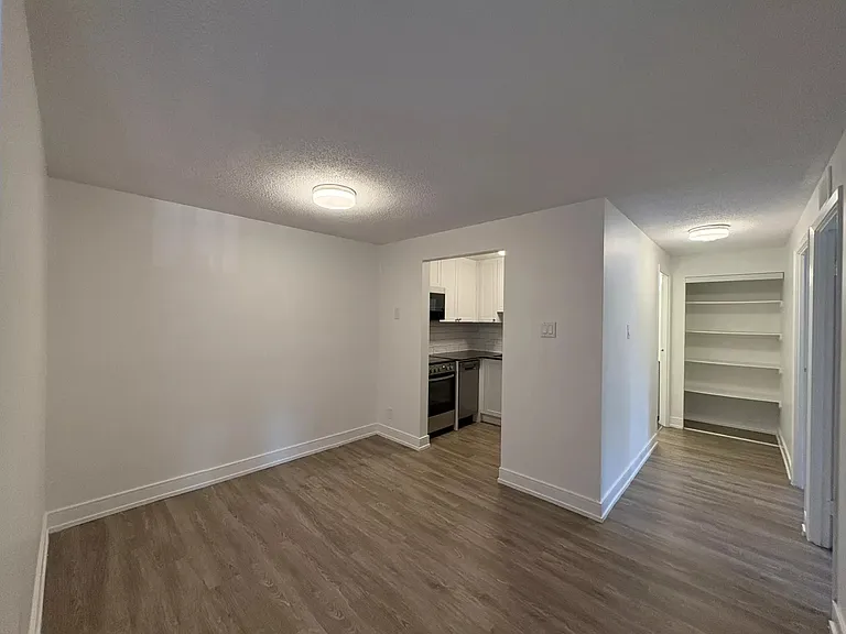 286 Chandler Dr #109 — Photo 3