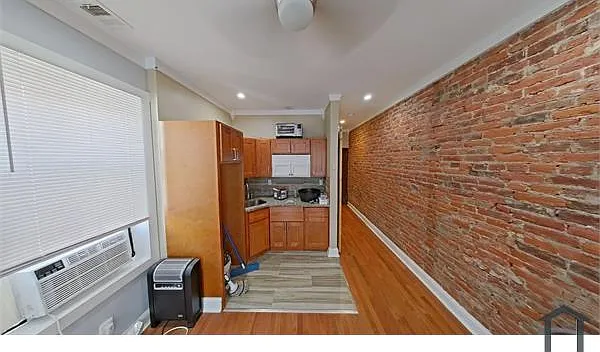 1 bed, $1,000 — Photo 3